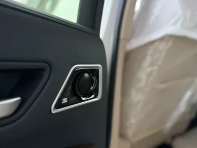 2025 تويوتا لاند كروزر جي اكس ار