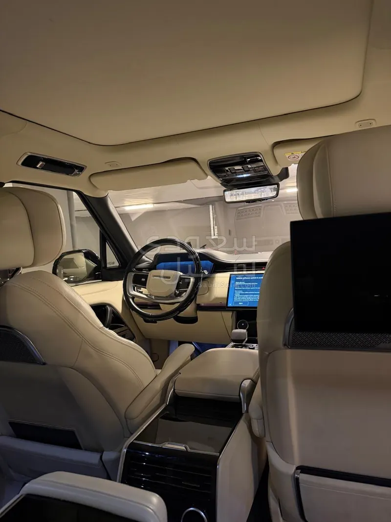 2023 لاند روفر رينج روفر فوج اوتوبيوغرافي