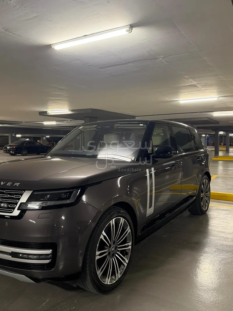 2023 لاند روفر رينج روفر فوج اوتوبيوغرافي
