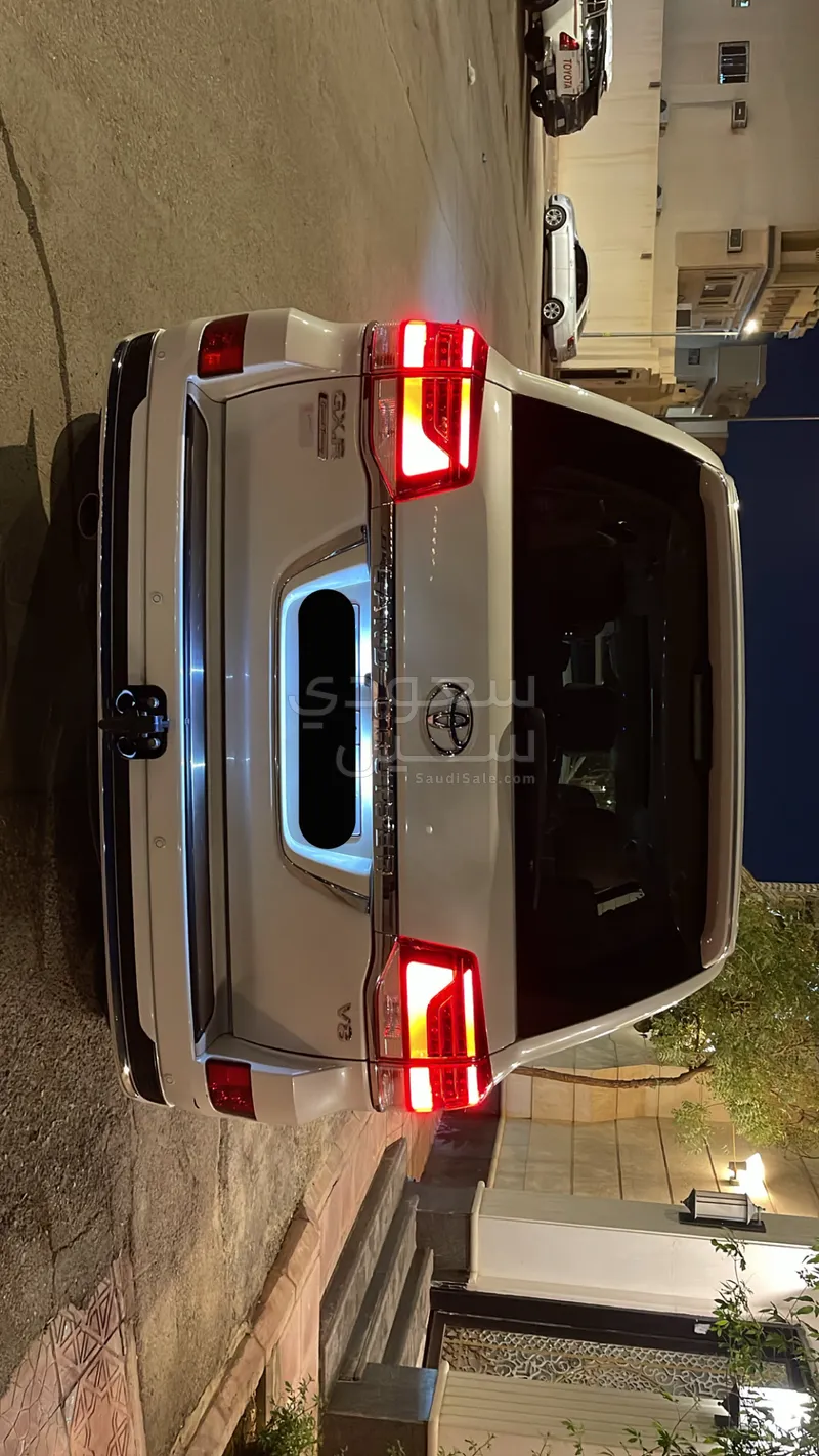 2021 تويوتا لاند كروزر جي اكس ار جراند تورينج