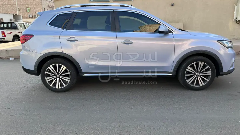 2022 ام جي ار اكس 5