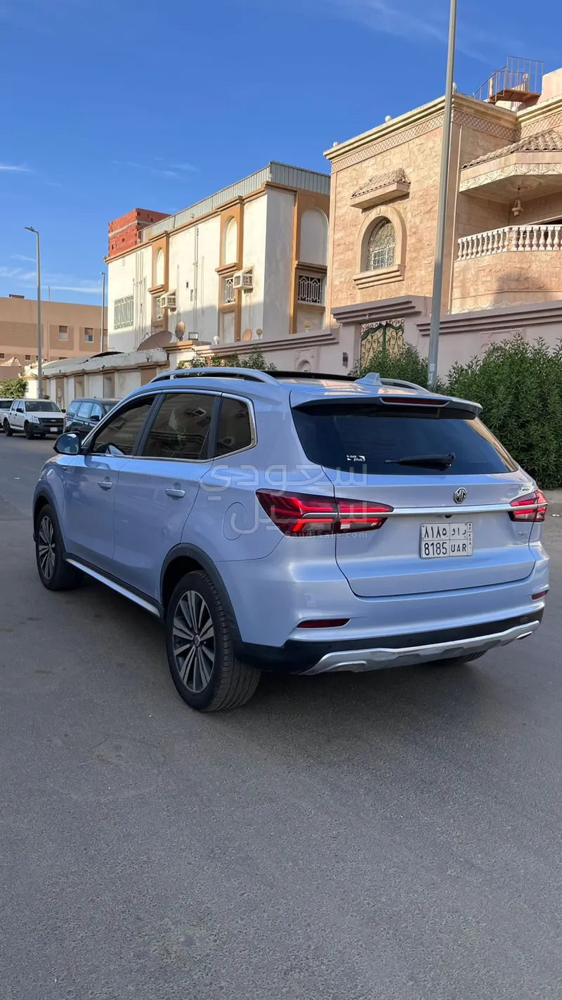 2022 ام جي ار اكس 5