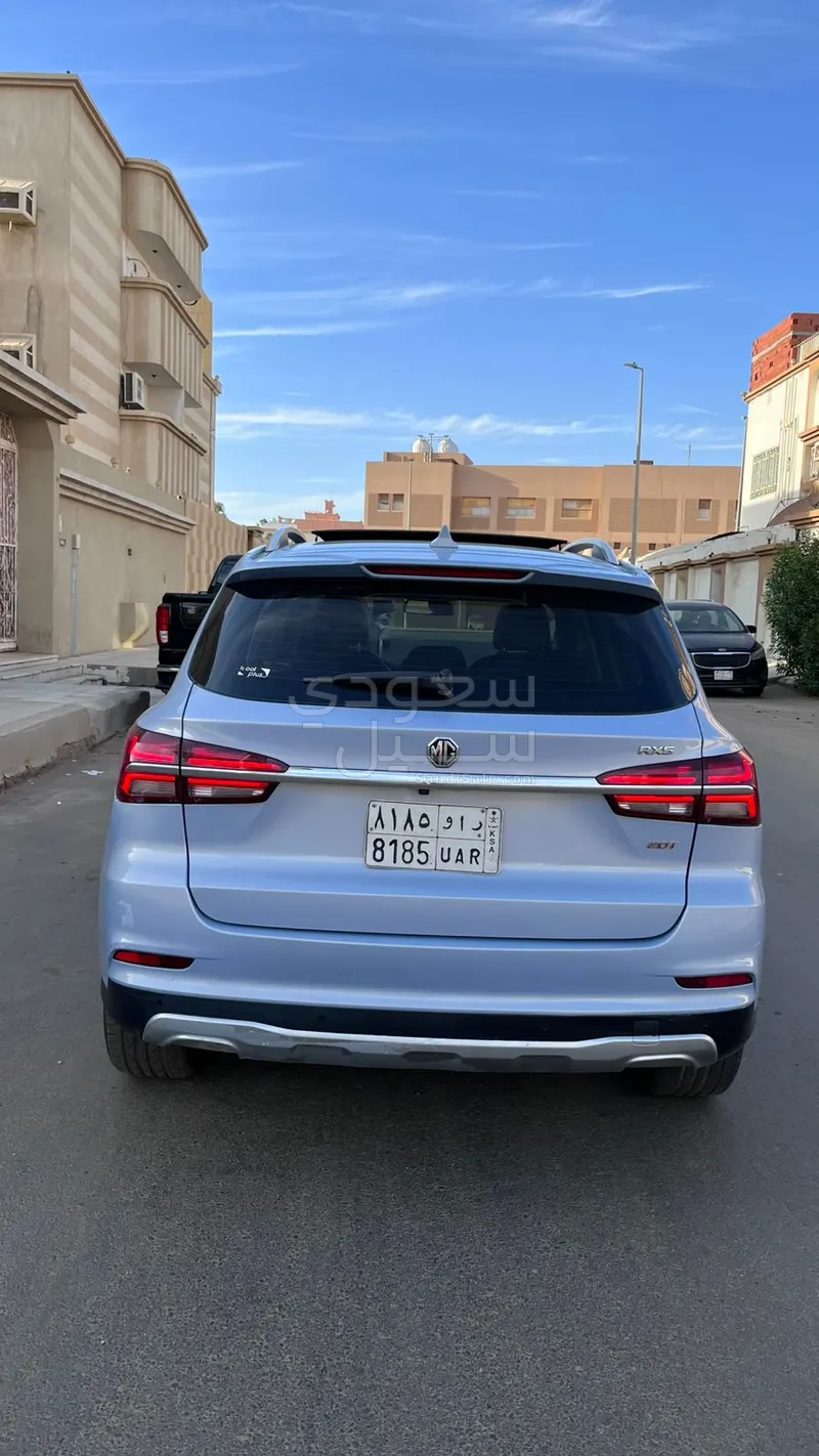 2022 ام جي ار اكس 5