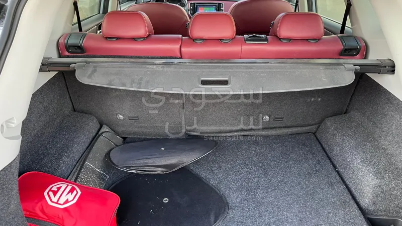 2022 ام جي ار اكس 5