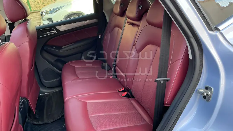 2022 ام جي ار اكس 5