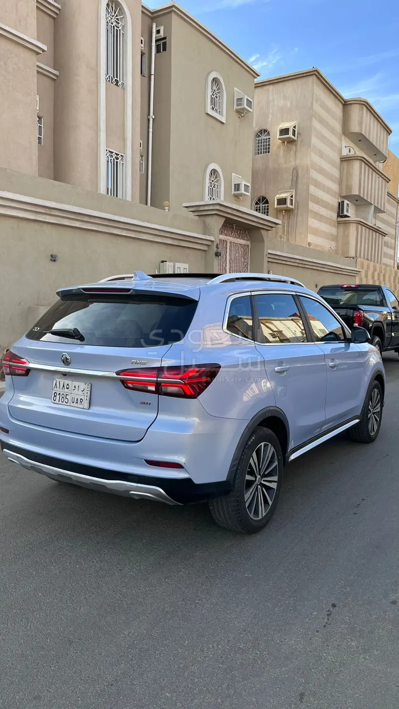 2022 ام جي ار اكس 5