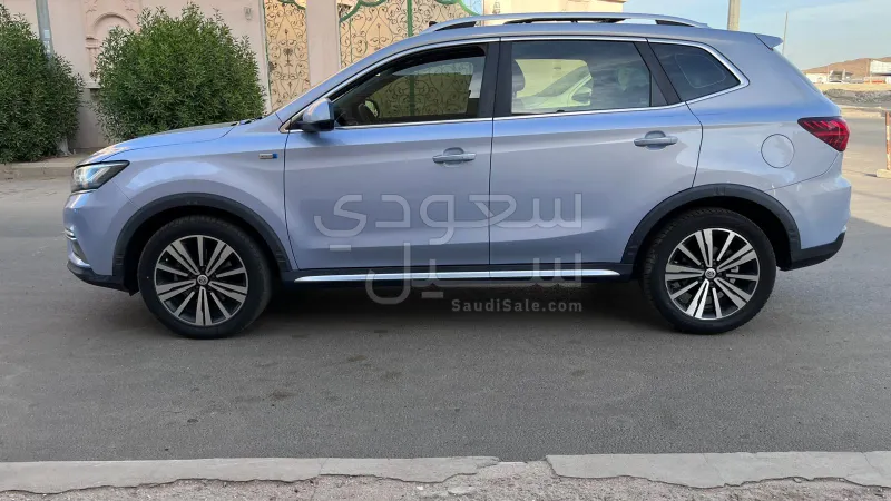 2022 ام جي ار اكس 5