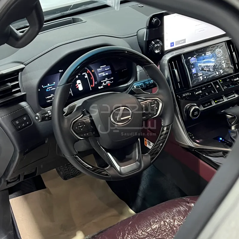 2026 لكزس إل إكس 600
