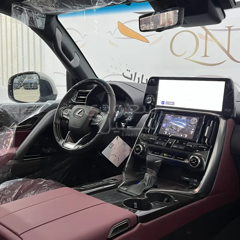 2026 لكزس إل إكس 600