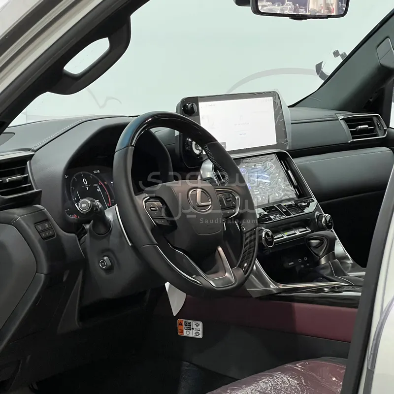 2026 لكزس إل إكس 600