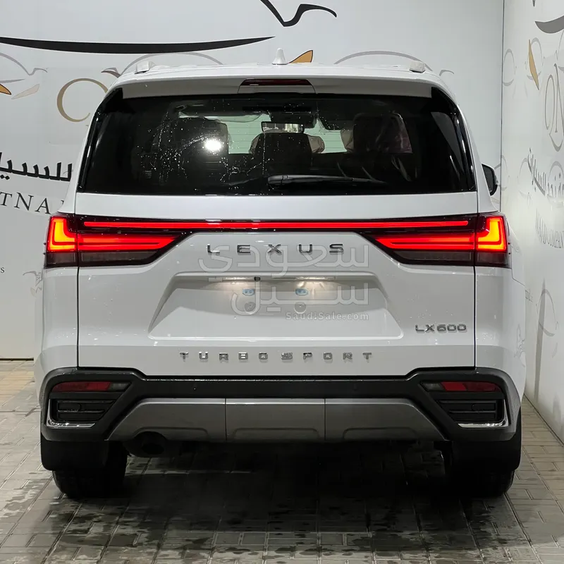 2026 لكزس إل إكس 600