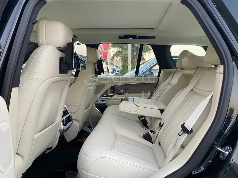 2026 Land Rover Range Rover HSE