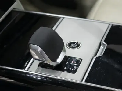 2024 لاند روفر رينج روفر اوتوبيوغرافي