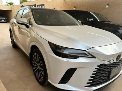 2023 لكزس أر إكس 450 هايبرد