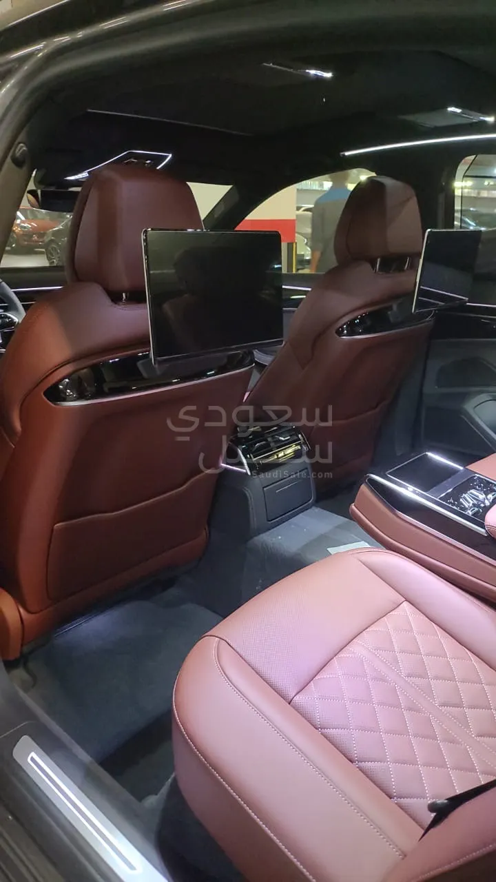 2023 اودي اي 8 ال النسخة السعودية