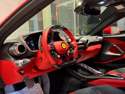 2023 فيراري 12 سيليندر