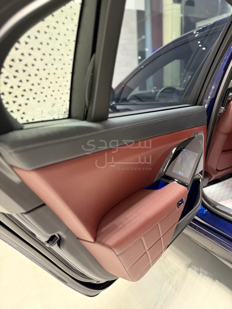 2023 بي ام دبليو الفئة السابعة 740أي