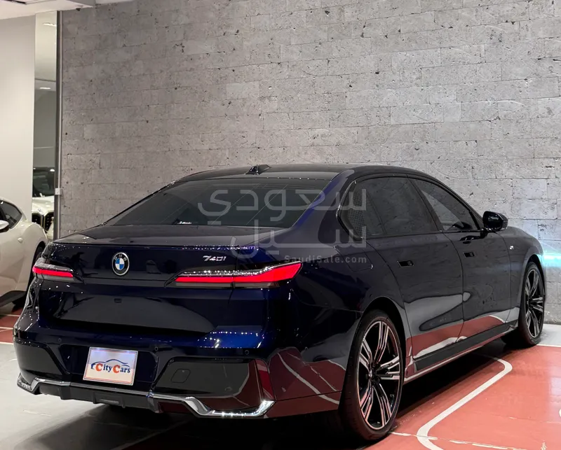 2023 بي ام دبليو الفئة السابعة 740أي