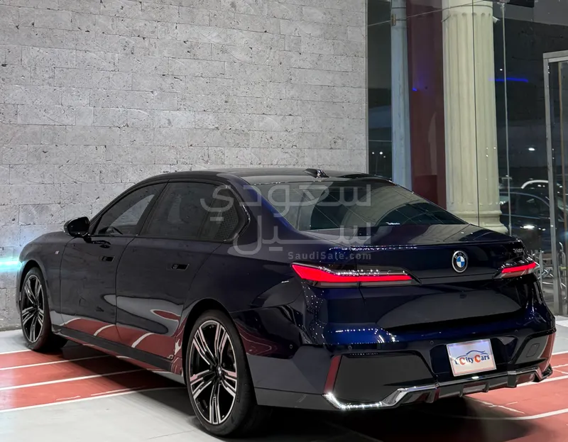 2023 بي ام دبليو الفئة السابعة 740أي