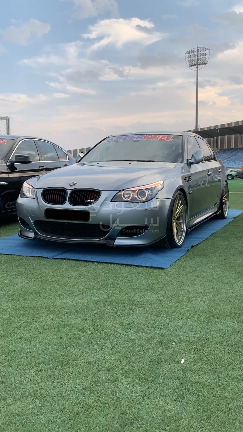 2006 بي ام دبليو الفئة ام إم 5