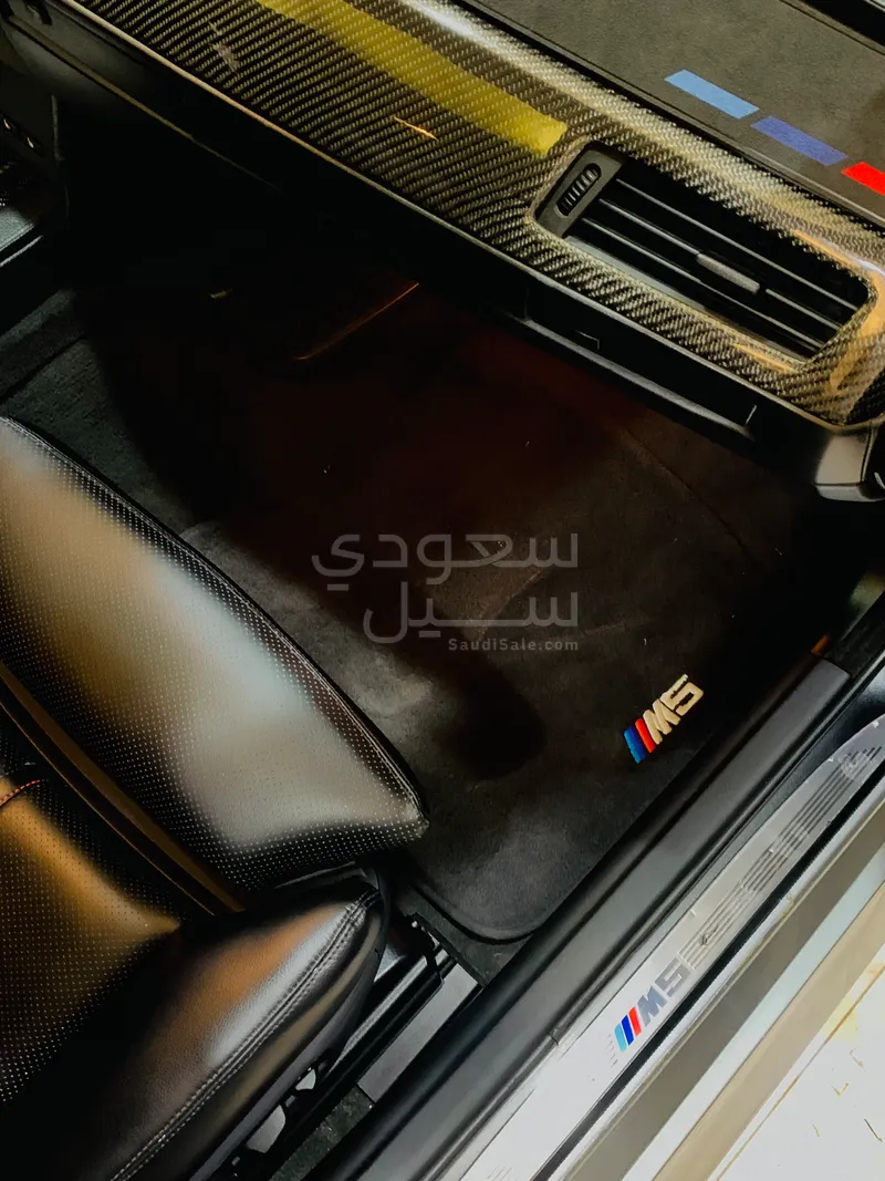 2006 بي ام دبليو الفئة ام إم 5