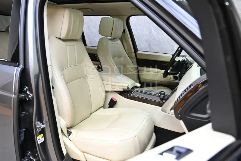 2018 لاند روفر رينج روفر فوج اس اي