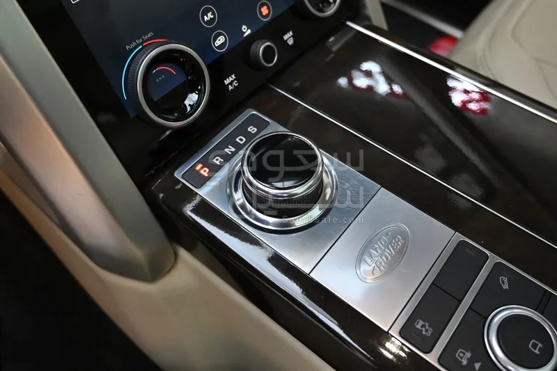 2018 لاند روفر رينج روفر فوج اس اي