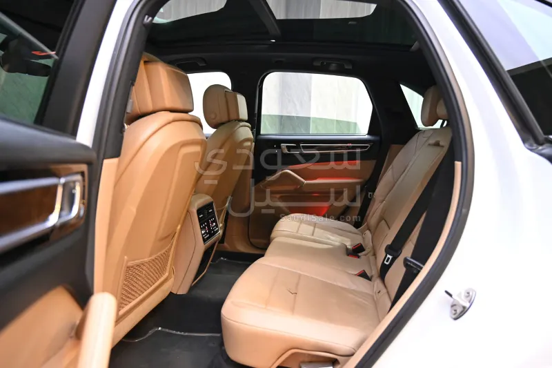 2019 بورش كايين اس