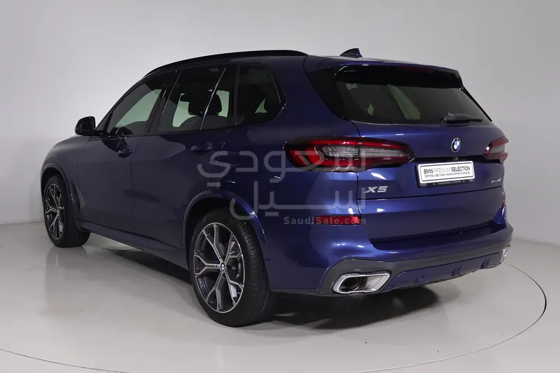 2022 بي ام دبليو الفئة اكس 5 إم كت