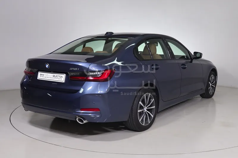 2025 بي ام دبليو الفئة الثالثة 318 أي