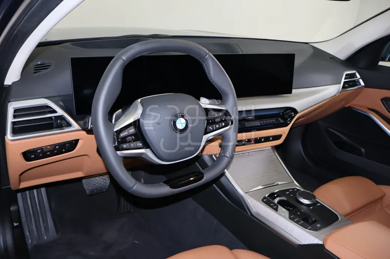 2025 بي ام دبليو الفئة الثالثة 318 أي