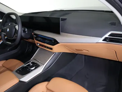 2025 بي ام دبليو الفئة الثالثة 318 أي