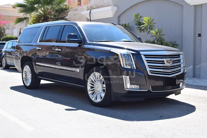 2018 كاديلاك اسكاليد بلاتينيوم