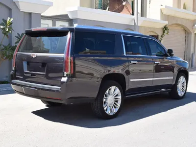 2018 كاديلاك اسكاليد بلاتينيوم