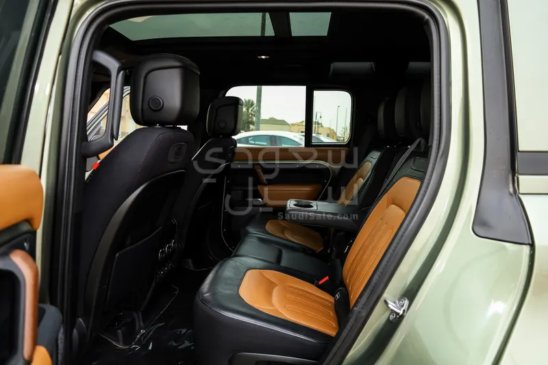 2020 لاند روفر ديفيندر اتش اس اي