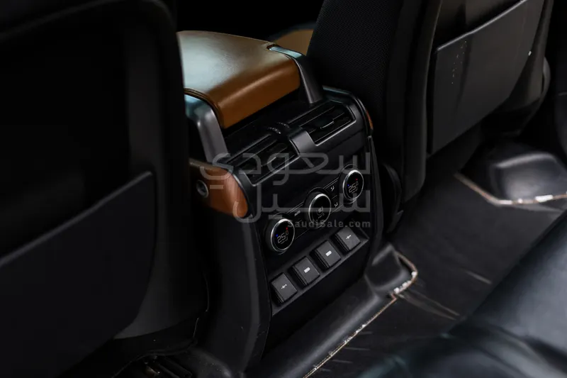 2020 لاند روفر ديفيندر اتش اس اي