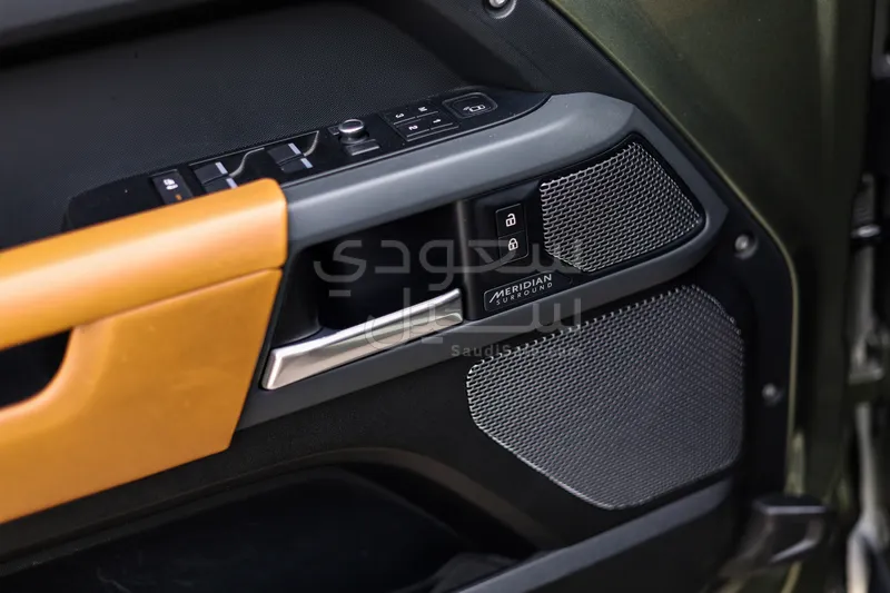 2020 لاند روفر ديفيندر اتش اس اي