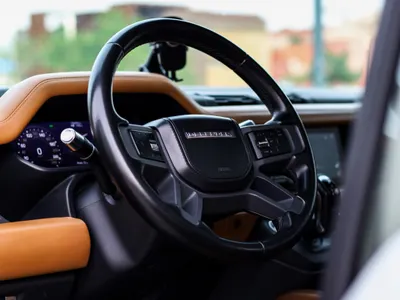 2020 لاند روفر ديفيندر اتش اس اي