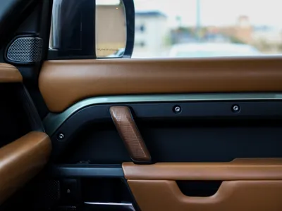 2020 لاند روفر ديفيندر اتش اس اي