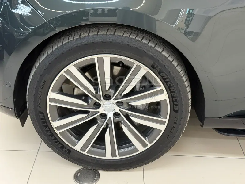 2025 لاند روفر رينج روفر اتش اس اي