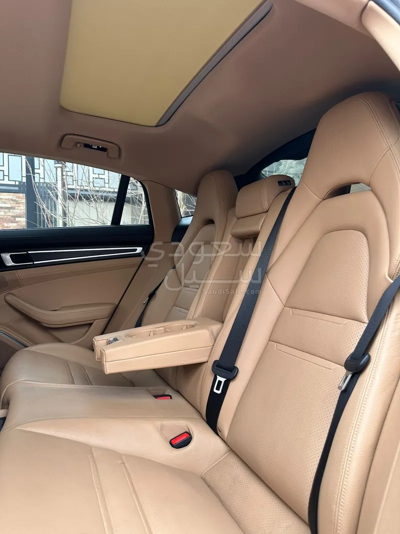 2022 بورش بانميرا بلاتنيوم اديشن