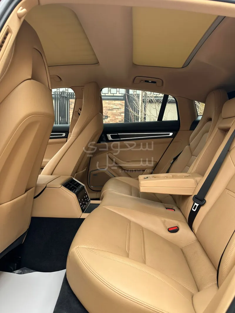 2022 بورش بانميرا بلاتنيوم اديشن