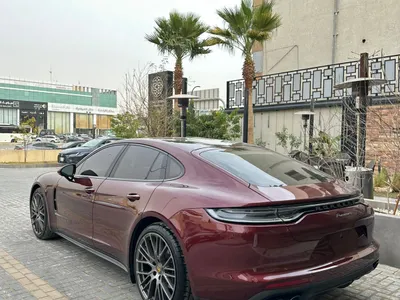 2022 بورش بانميرا بلاتنيوم اديشن