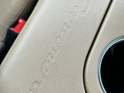 2022 بورش بانميرا بلاتنيوم اديشن