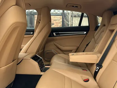 2022 بورش بانميرا بلاتنيوم اديشن