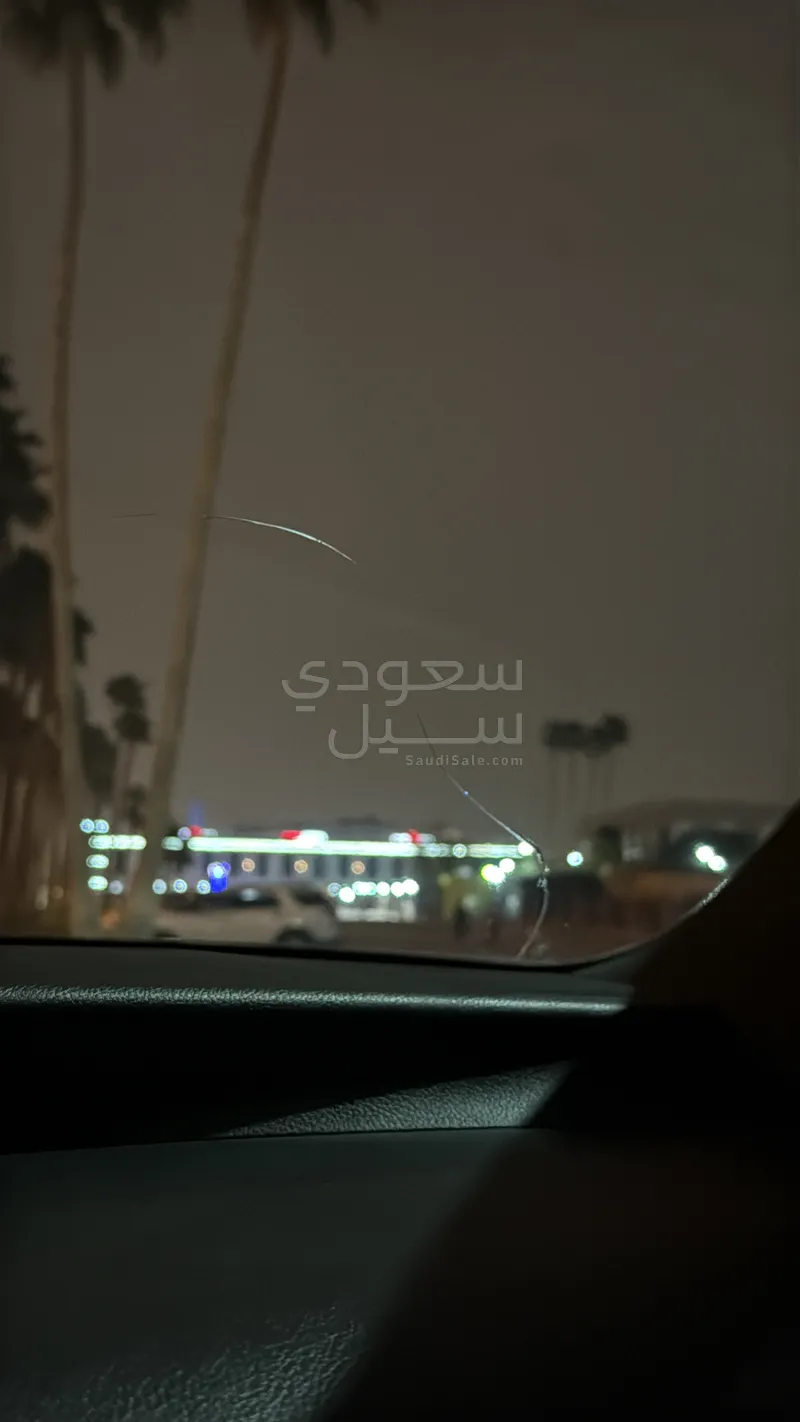 2024 لكزس آي إس 350 إف