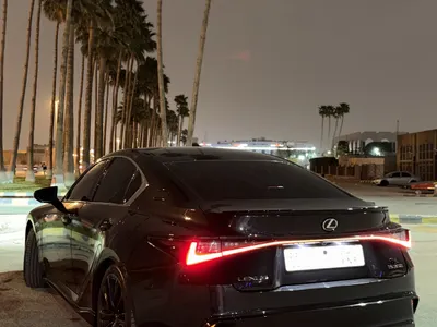 2024 لكزس آي إس 350 إف