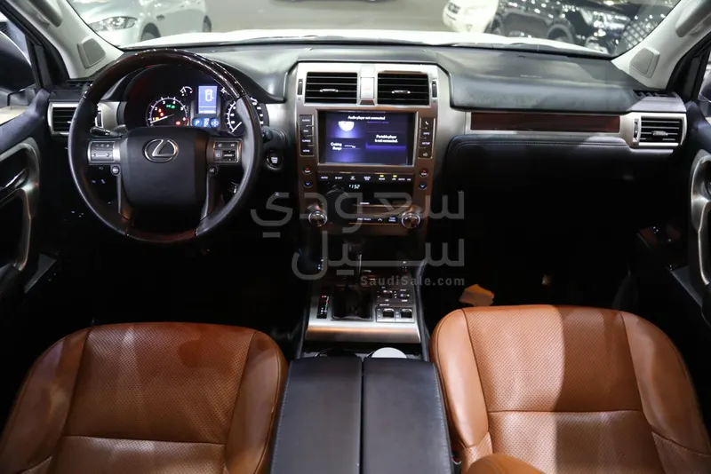2015 لكزس جي إكس 460