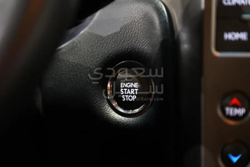 2015 لكزس جي إكس 460