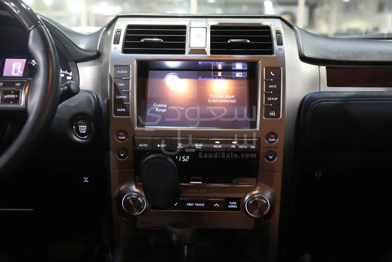 2015 لكزس جي إكس 460